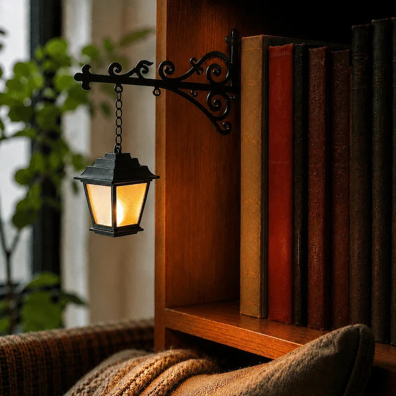 StoryCharm™ Candeeiro Estante