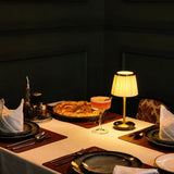 Luminária de Mesa Clássica