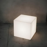 Luminária de jardim cúbica