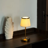 Luminária de Mesa Clássica